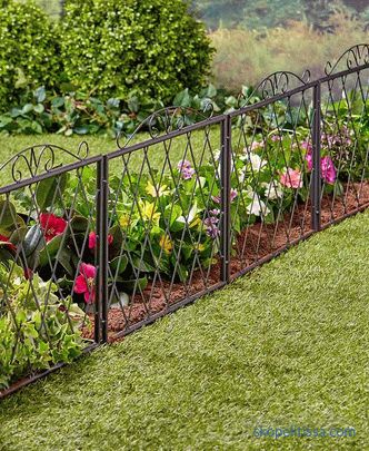 Flowerbed vzdolž ograje: pravila za oblikovanje krajine