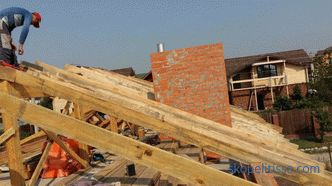 Gradnja strehe hiše - faze gradnje in metode montaže elementov