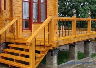 Veranda lesene kmečke hiše naredite sami: ideje in fotografije
